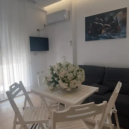 Seasons Apartment's *