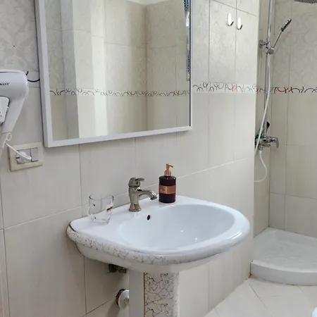 Seasons Apartment's Vlorë