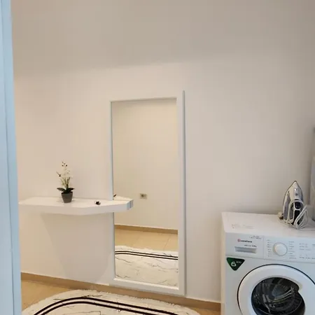 Seasons Apartment's Apartament Wlora