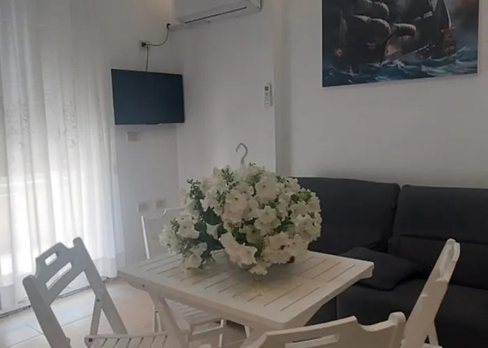 Seasons Apartment's *