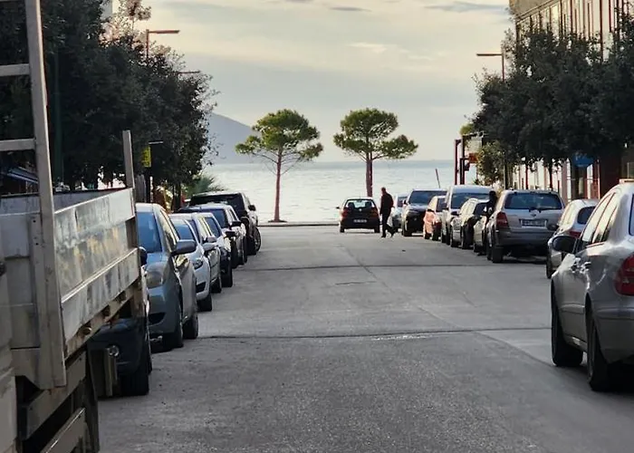 Seasons Apartment's Daire