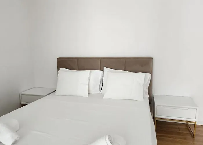 Seasons Apartment's Daire