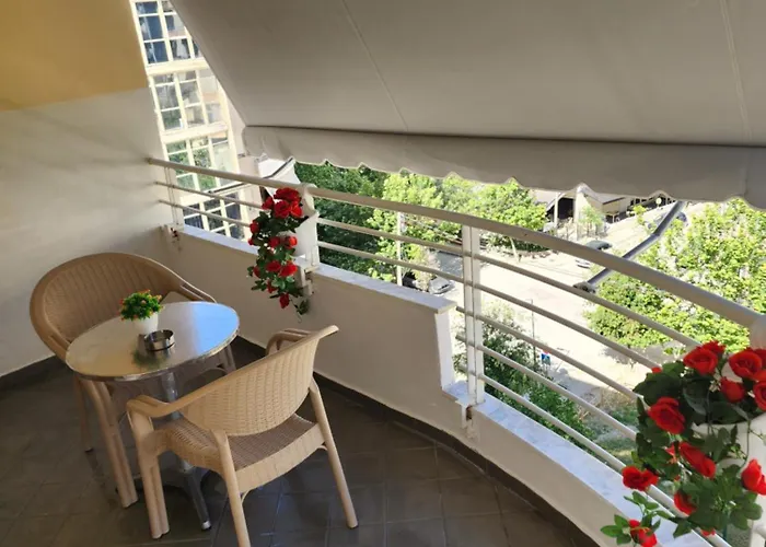 Апартаменты Seasons Apartment's *