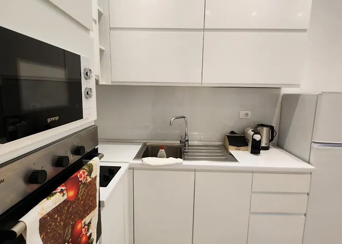 Seasons Apartment's Апартаменты Влёра